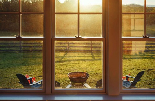 Haywood House | Valley View Farmhouse · Hot Tub, Fenced Pasture