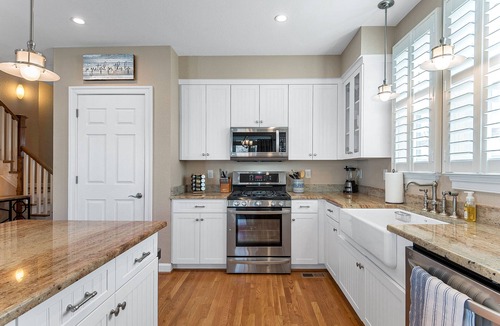Northeast Virginia Beach House | Vibe District Beach House/Walk To Oceanfront