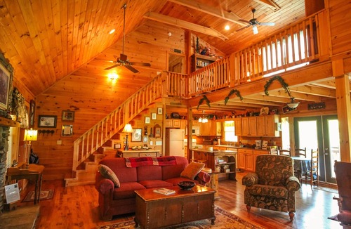 Buck Mountain Cabin | Views & Cool Mtn Breezes-4BR/4BA w/Hot Tub & Pool Table, Near West Jefferson