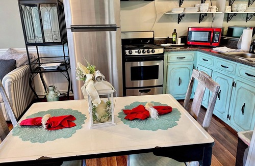 Cordova House | Vintage Villa Guesthouse