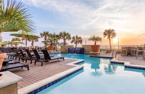 Northeast Virginia Beach Villa | Virginia Beach | Oceanfront Luxe | Pool & Beach | 2BR Deluxe
