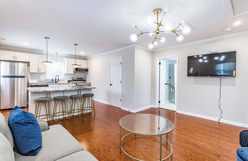 Wake Forest House | Wake Forest cottage -starts at 3k/month