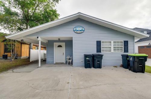 Atlantic Beach House | Walk to Atlantic Beach: Family Gem w/Fenced Yard