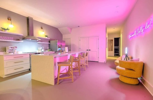 North Capitol House | Walk to Broadway 14 Beds Pool/Hot Tub Sauna!