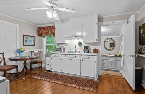 Dunean House | Walk to Downtown and Falls Park, 1.2 Miles, Fenced Yard – Relaxing Retreat