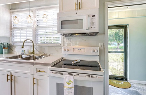 Atlantic Beach Cottage | Walk to Ocean: ‘Pearl Cottage’ in Atlantic Beach