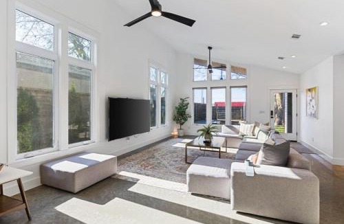 McFerrin Park House | Walk to Restaurants Outdoor Patio with Grill and Fit Pit 1 Mile to Stadium and Downtown