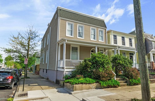 Church Hill Apartment | Walkable Church Hill Cottage in Richmond, VA, provides your home away from home