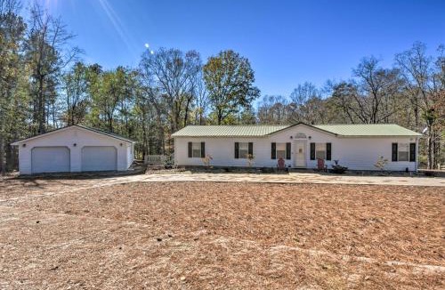 Reed Creek House | Waterfront Lake Hartwell Home w/Dock & Fire Pit