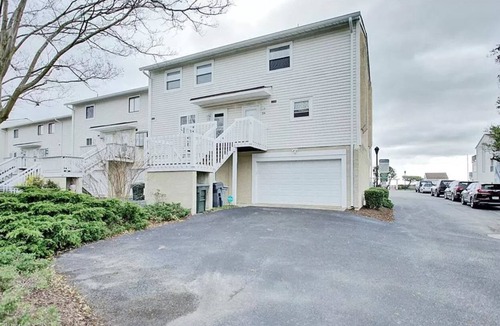 Hampton Condo | Weekly Beach Vacation Condo