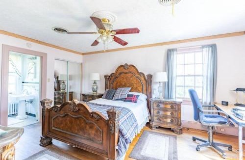 Lynchburg House | Welcome to your private cozy suite #1 near LU, Stadium & general hospital