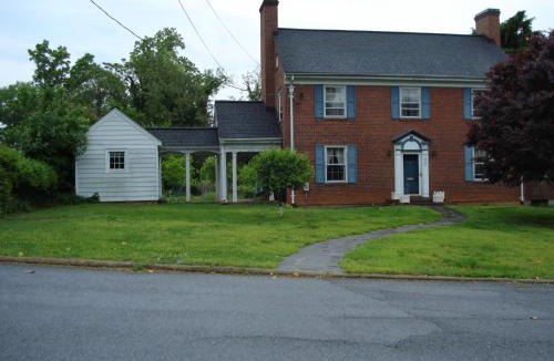 Lynchburg House | Welcome to your private cozy room #2 near LU, Stadium & general hospital