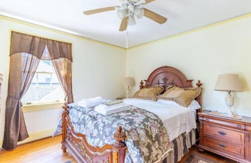 Lynchburg House | Welcome to your private cozy room #2 near LU, Stadium & general hospital