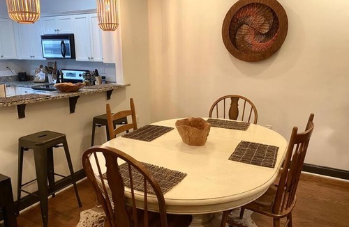 Greenville Downtown Villa | West End Townhouse steps from Main St & Falls Park