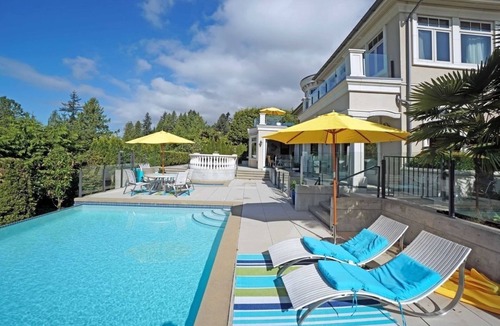 West Vancouver Apartment | West Vancouver Views Infinity Pool Hot Tub