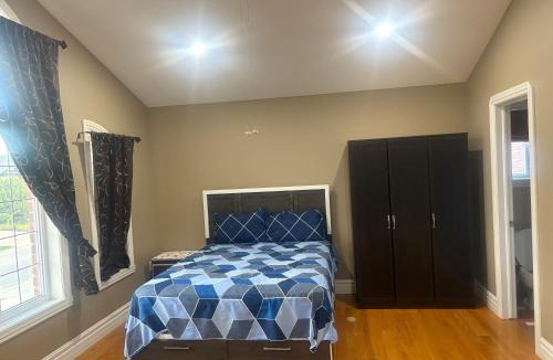 Woodslee House | Windsor Home Room 4