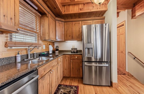 Waynesville House | Wings of Dawn, New Hot Tub! in Gated Smoky Mountain Retreat Community