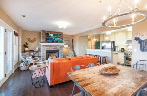 Banner Elk Condo | Wintergreens R1611- Mtn Condo/View, Gated Resort, Indoor/Outdoor Pools & Hot Tub