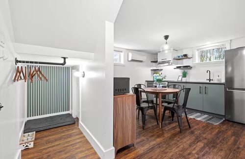 Halifax House | Woods & Water Suite