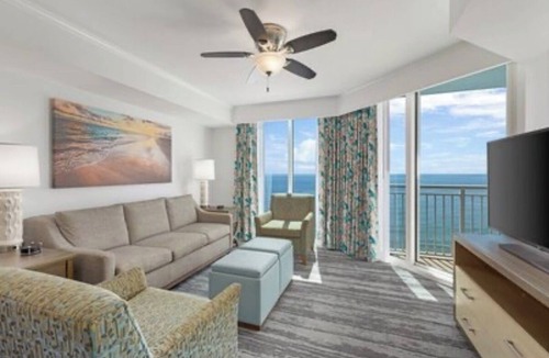 Cherry Grove Beach Hotel | Wyndham Towers on the Grove-Beautiful 3br sleeps 10!
