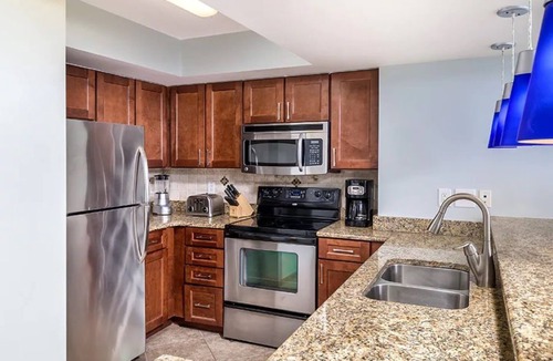 Cherry Grove Beach Resort | Wyndham Towers on the Grove Myrtle Beach 2bedroom Sleeps 6-8!