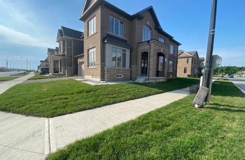 Mount Pleasant House | XX Your Own Home AWAY from YOUR Own Home $