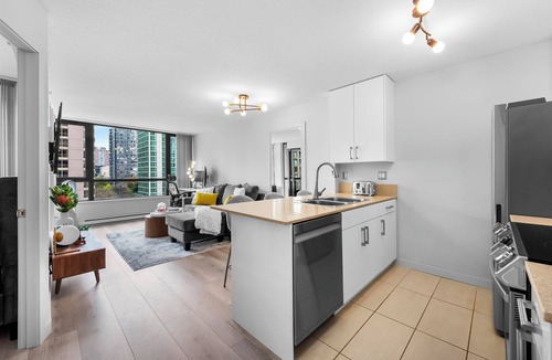 Midtown Toronto Condo | Yorkville Luxury Suite – Perfect for Major international sporting event Guests