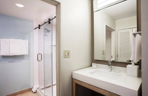 North Myrtle Beach Hotel | Your Home Away From Home! 2 Relaxing Units, Indoor Pool, Free Parking!