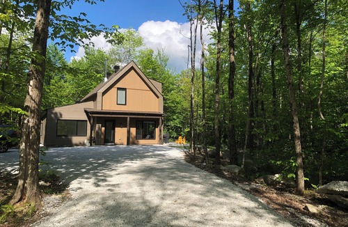 Eastman Ski Chalet | Zenergie–Orford Biking, Beach, and Relaxation