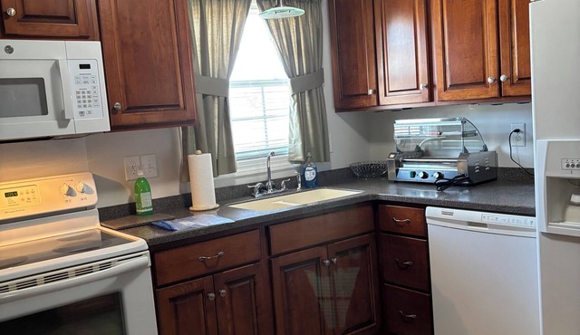 1-bedroom apartment in Roseboro with AC, laundry room an all utilities included