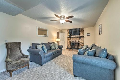 1 Mi to MCAS New River: Peaceful Home w/Patio