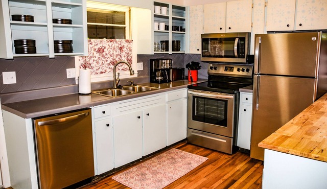 *10% Discount off weekdays through Dec 23- New Reservations Only*