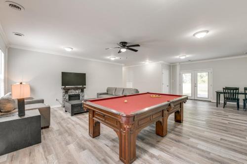11 Mi to Fort Lee: 5-Acre Retreat w/Scenic Views