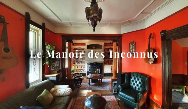 1898 Private Artistic Victorian Manor & Creative Space with Spa