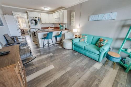1BR Sea Villas in Windy Hill - Steps to the Beach!