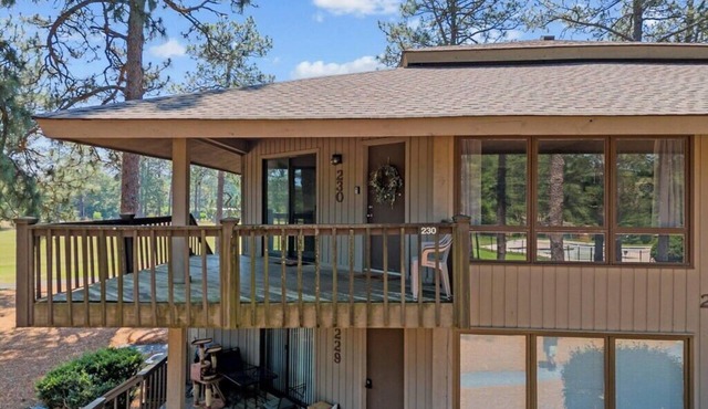2 Bed 2 Bath Condo on 36 holes of Golf, 7miles from Pinehurst CC.