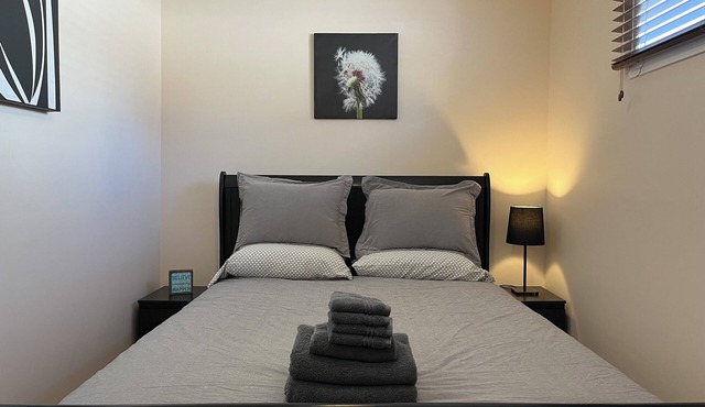 2-bedroom lower level suite close to downtown