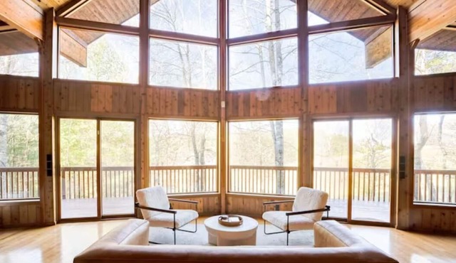 2 bedroom pet friendly cabin near hiking and the new river