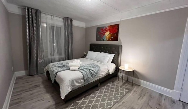2 br/3 beds with free wifi, parking and much more