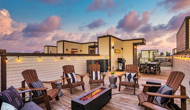 20 🛌 BEDS | 🏡 🏡 2 SIDE BY SIDE | LARGE ​🎉 CELEBRATIONS |🌃 VIEWS| POOL 🎱