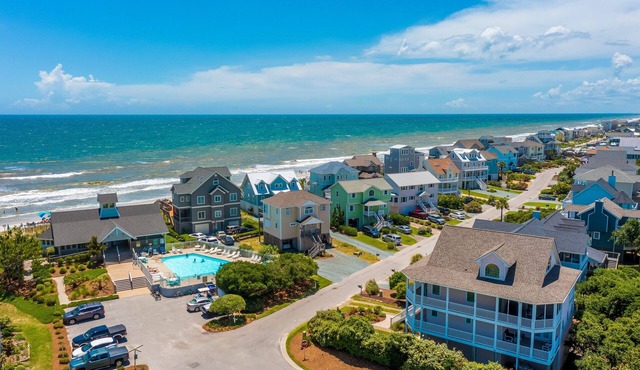 2nd-row ocean-view home with elevator, cmty pool & tennis