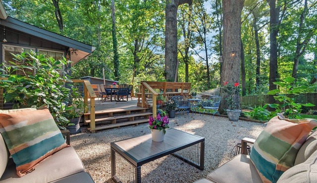 3BR Garden Oasis Walk to Light Rail SouthPark & Uptown