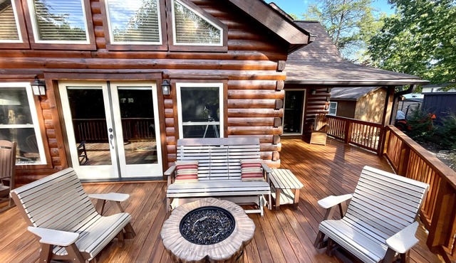 4 Bedroom/fire pit/game room
