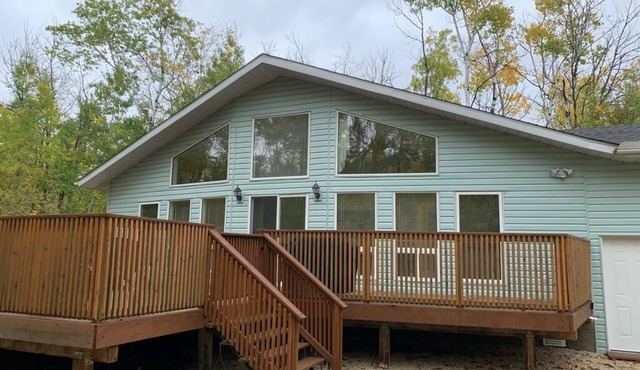 4 Season Cottage in Traverse Bay! A Quiet Retreat!