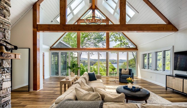 4BR/4BA Lake View Estate 4,000 Sqft Sleeps 12 Near Cashiers & Highlands