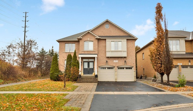 4BR Beautiful Spacious Home w Office!