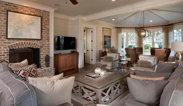 5 Bedroom Wilson Village Home 33