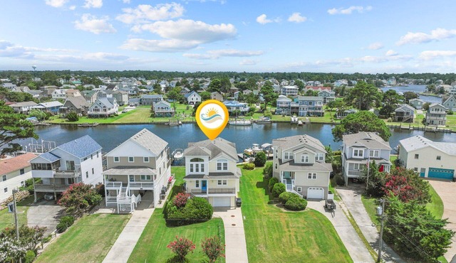 5534 Life of Reilly * Canalfront * Dock