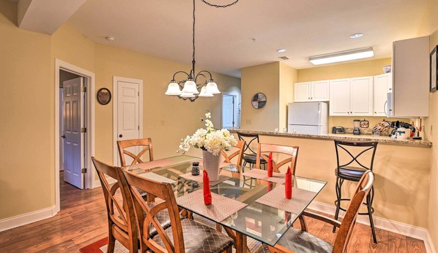 6 Mi to Boardwalk: Condo w/Pool in Myrtle Beach