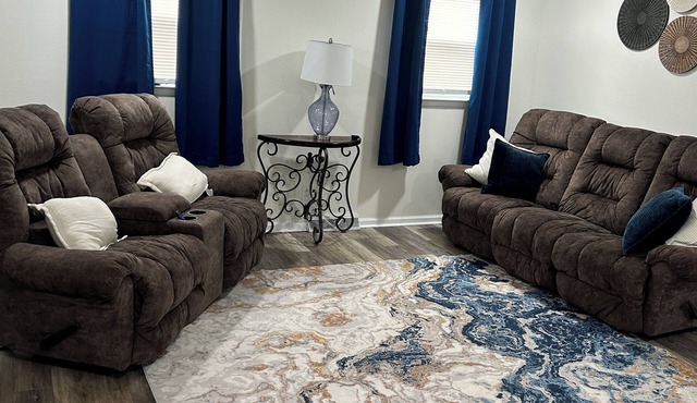6 min. FROM CATAWBA 2 KINGS….QUIET REMODELED HOME PERFECT FOR COUPLES GETAWAY